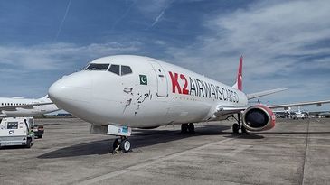 K2 Airways Boeing737 400 F.jpg